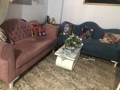 كنبتين وتربيزة سفرة ٤ كراسي كنبتين وتربيزة سفرة ٤ كراسي