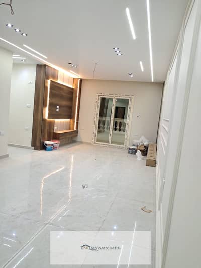 The finest locations at the Pyramids Gardens, an apartment for sale 145 square meters, a front with a distinctive balcony on the street, excellent loading with an electric meter, the elevator is working, and the building is inhabited super lux first