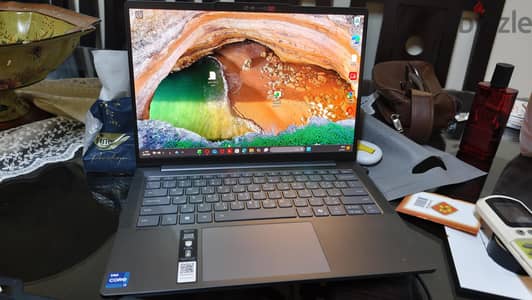 لينوفوSlim 5 رام 32جيجا سعة1تيراSSDمعالجCore i7 Hالجيل13شاشةOLED