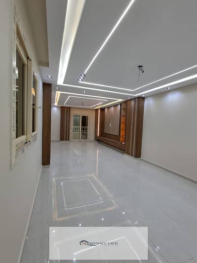The most luxurious sites at the Pyramids Gardens Apartment for sale 175 meters facade with a distinctive balcony on the street excellent loading with an electricity meter and the elevator is operational and the building is inhabited super lux first