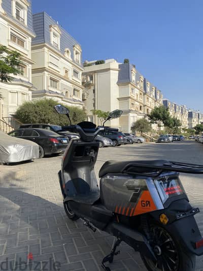 سكوتر spark يصل 65-70 كم بطريقة لثيم  مع مفتاح سبير