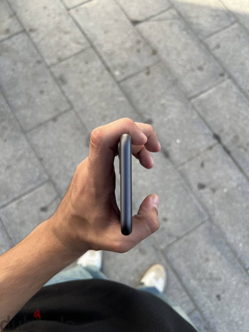 Apple - iPhone 11 5