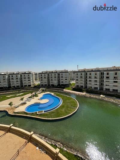 remium iVilla Roof lake view for rent in Mountain View Hyde park