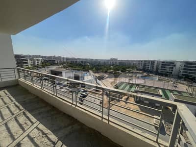 Ground floor apartment with garden in Taj City, 3 bedrooms, furnished and equipped, prime location
