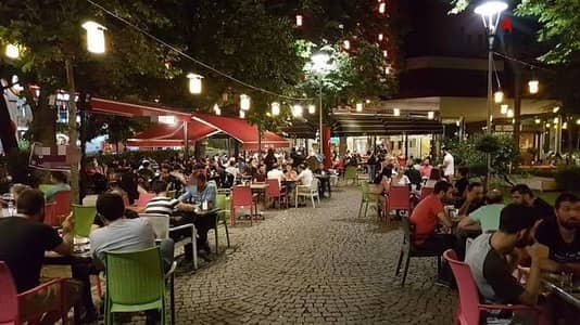 للإيجــــــار كافيه 200م بترآس خارجي مفروش ومجهز بجميع المعدات والأجهزة على أعلى مستوى
