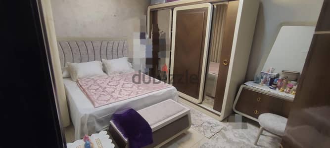 غرفه نوم خشب زان استعمال شهر حرفياً بحالتها