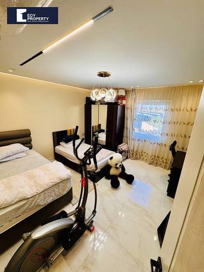 Fully Finished Apartment in Very Prime Location For Sale in Hyde Park New Cairo - New Cairo