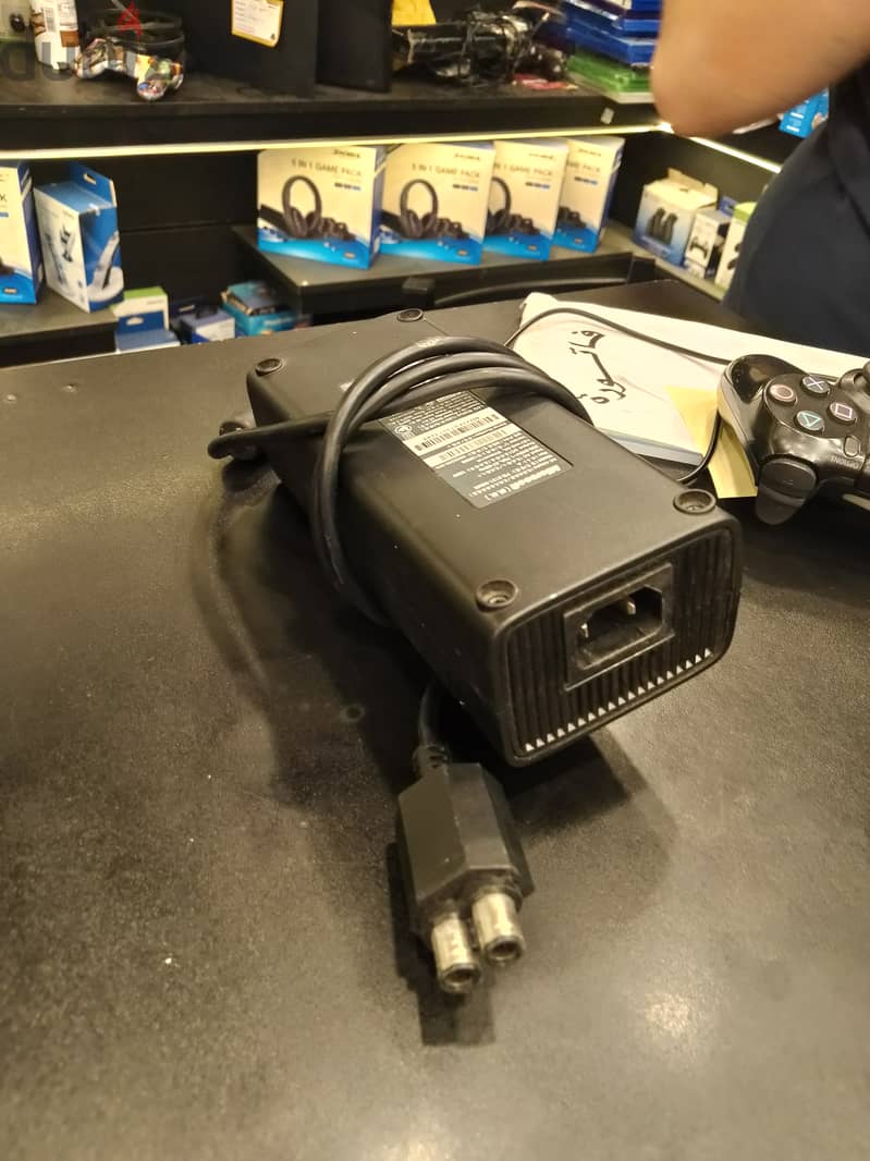 Xbox in excellent condition 1