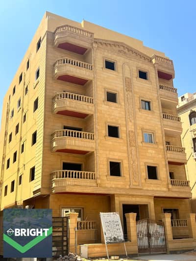 بموقع مميز استلم - شقه بروف 200م - 3 غرف - يوجد اسانسير - باقل سعر ف النرجس عمارات