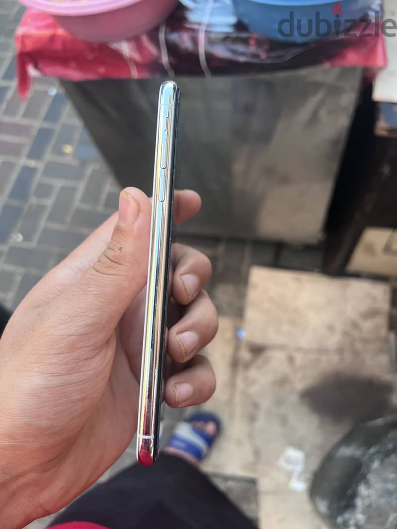 Apple - iPhone XS Max 3