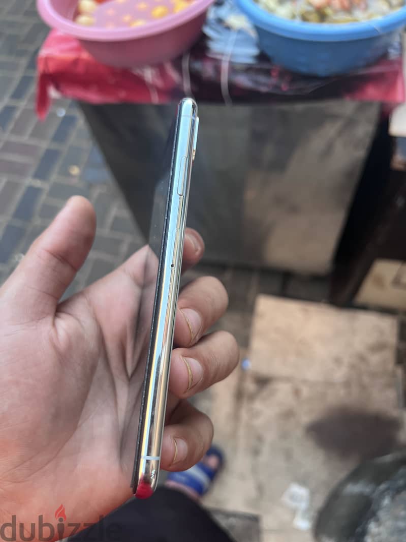 Apple - iPhone XS Max 4