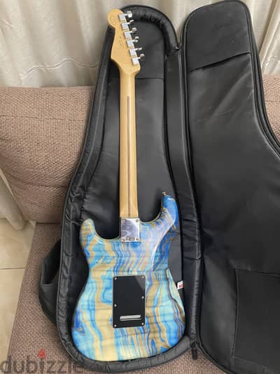 Electric guitar fender