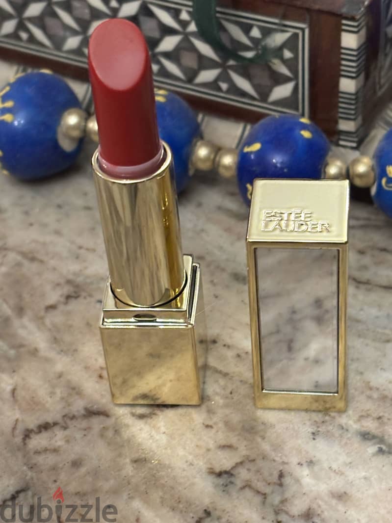 Lipstick  Estee Lauder 2