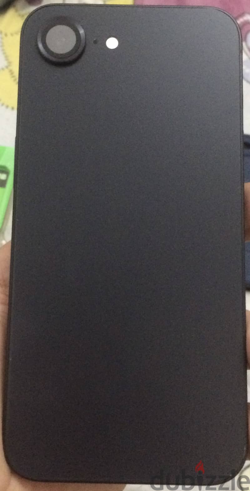 IPhone 16e 1