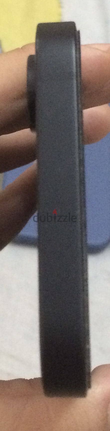 IPhone 16e 3