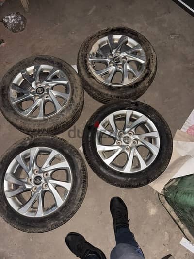 جنوط تيوتا كورولا مقاس 16 كسر زيرو