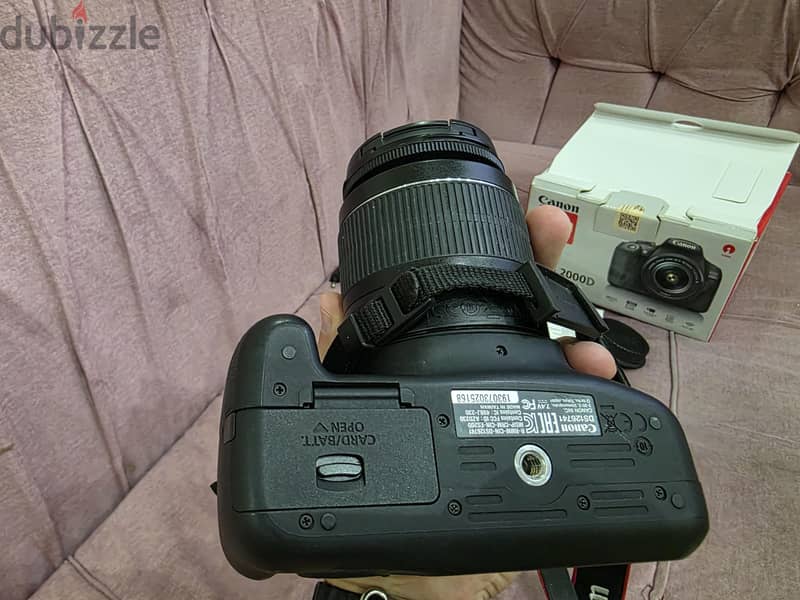 canon 2000 D 6