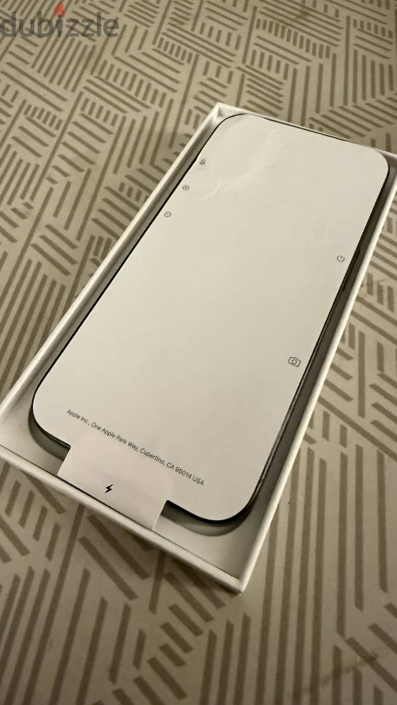 Apple - iPhone 16 2