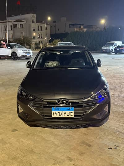 Hyundai Elantra 2025