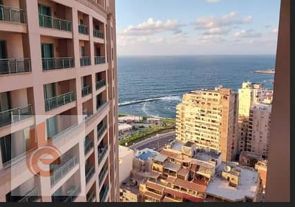 شقــة مفـروشـه بـ الفــورسيــزون 200 م مكيفــة - فيـــو بحـر