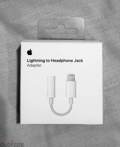Apple Lightning to 3.5 mm Headphone Jack Adapter