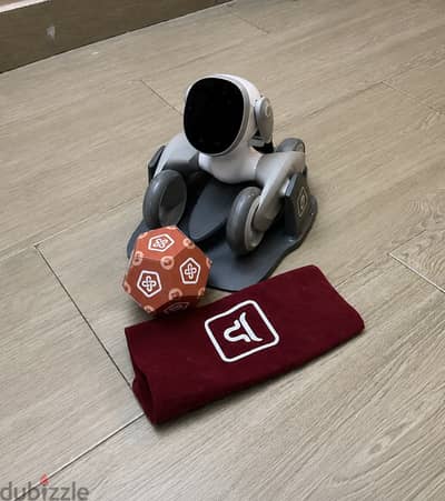 Loona AI Robot Pet – Like New – Interactive Smart Companion
