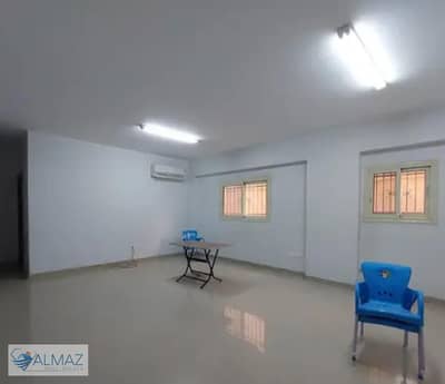 Unfurnished 100 sq m apartment for rent with kitchen and air conditioning in the Third District Villas, Fifth Settlement