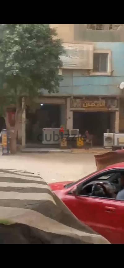 محل تجاري للبيع مساحة ١٠٠ متر بموقع متميز