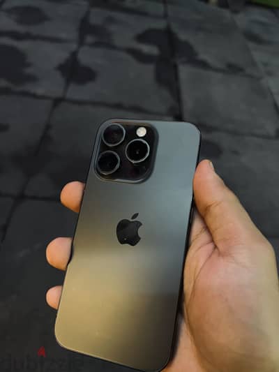 آبل - آيفون 15 برو