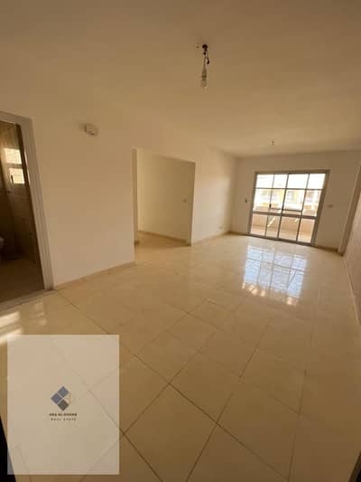 Apartment for rent in Madinaty Compound New Cairo for immediate housing, area 96 consisting of 2 bedrooms + 2 bathrooms with a direct view of the green areas Garden view