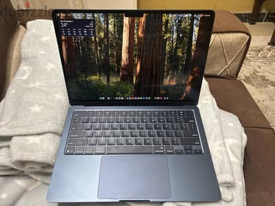 Macbook air M4 m4 16gb 256 100% battery 63 cyc