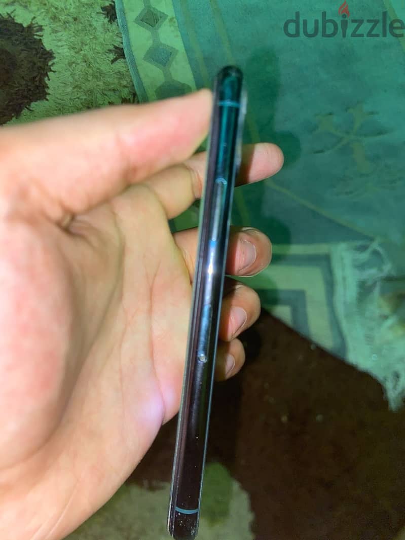 Apple - iPhone 11 Pro 3