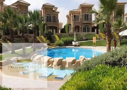 Fully Finished Townhouse with ACs for Sale Featuring a Modern Design in an Exceptional Community Located in New Cairo Just Minutes from AUC. Fully Finished Townhouse with ACs for Sale Featuring a Modern Design in an Exceptional Community Located in New Cairo Just Minutes from AUC.