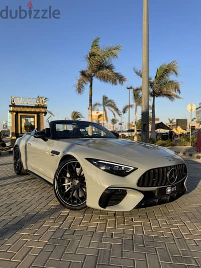 Mercedes-Benz SL 43 2024 just 6000 kilo
