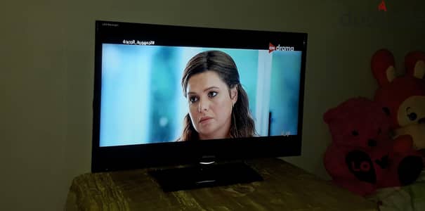 شاشه هاينسيس 32 بوصه عاديه