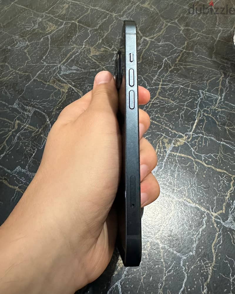 Apple - iPhone 13 8