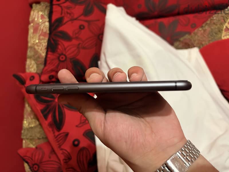 Apple - iPhone 11 3