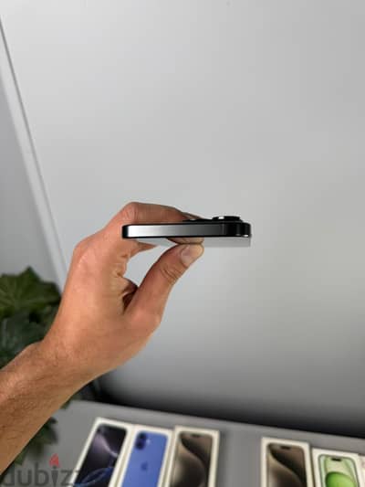 Apple - iPhone 15 Pro Max - black - battery 88%