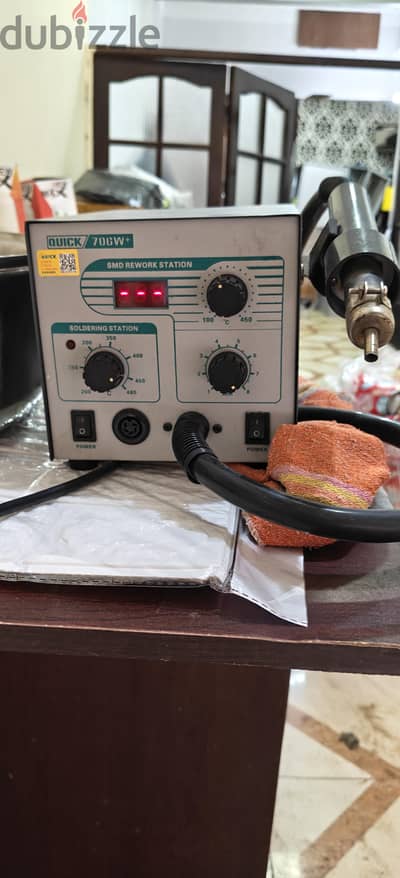 Quick 706W+ SMD Rework Station -  | محطة هوت إير وكاوية لحام