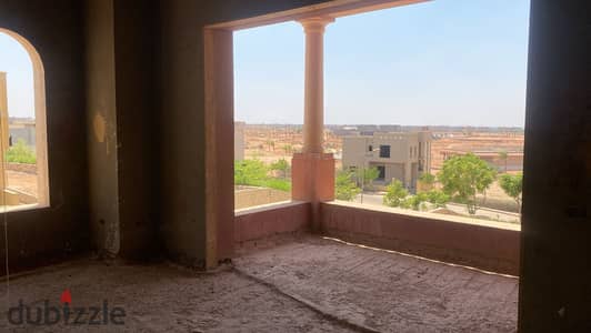 فيلا رائعه للبيع موقع وفيو متميز بسعر مغرى للجادين