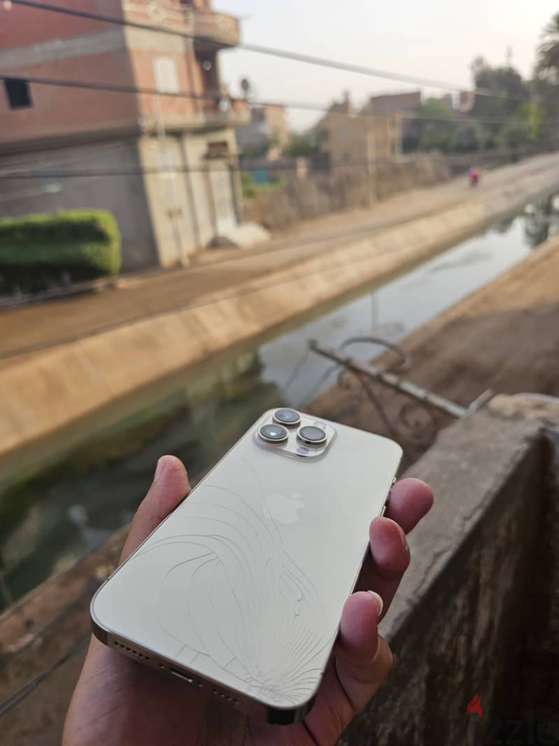Apple - iPhone 14 Pro Max 4