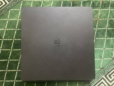 PS4 slim+3 controllers