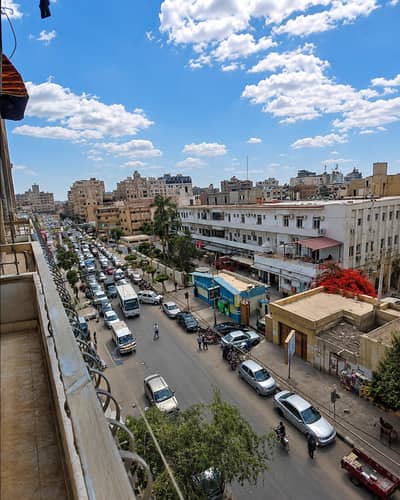 شقة  على شارع سعيد الرئيسي