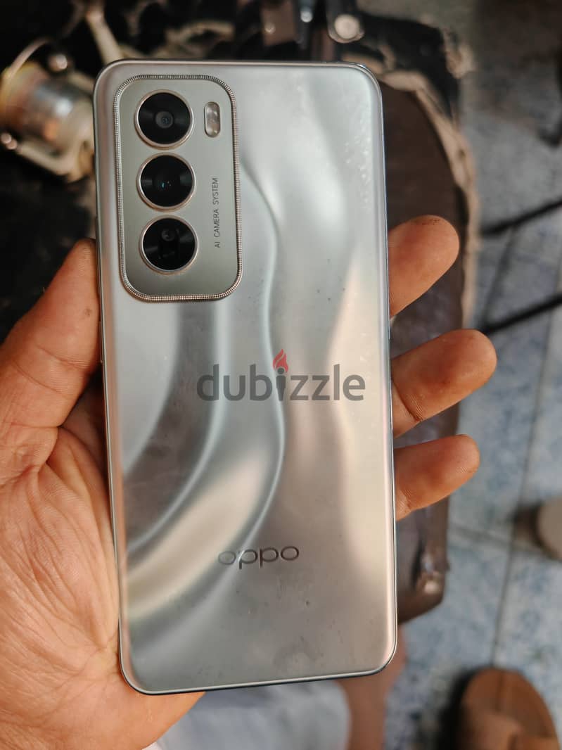 OPPO Reno12 5