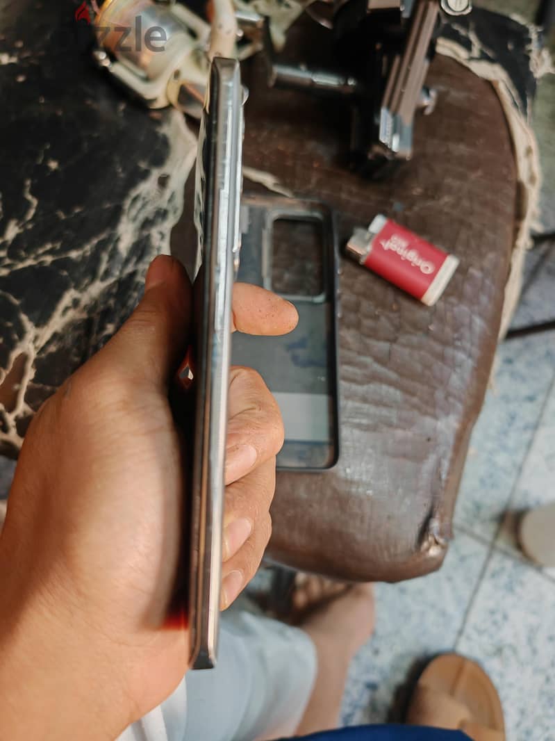 OPPO Reno12 12