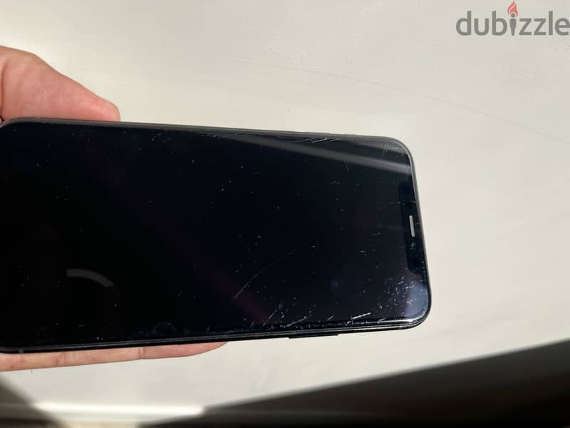 Apple - iPhone 11 Pro 6