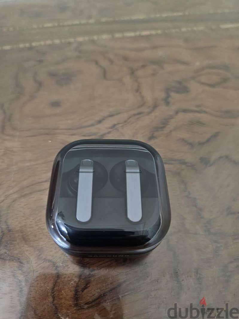 Galaxy buds 4 pro 1