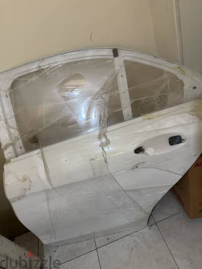 باب خلفي شمال السائق  c180