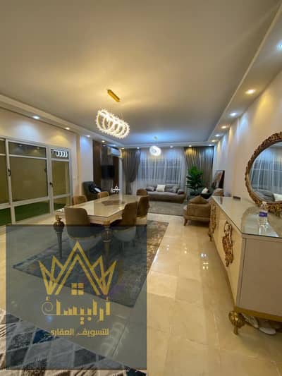 شقة 200 م بمدينتي b8 للبيع بالفرش