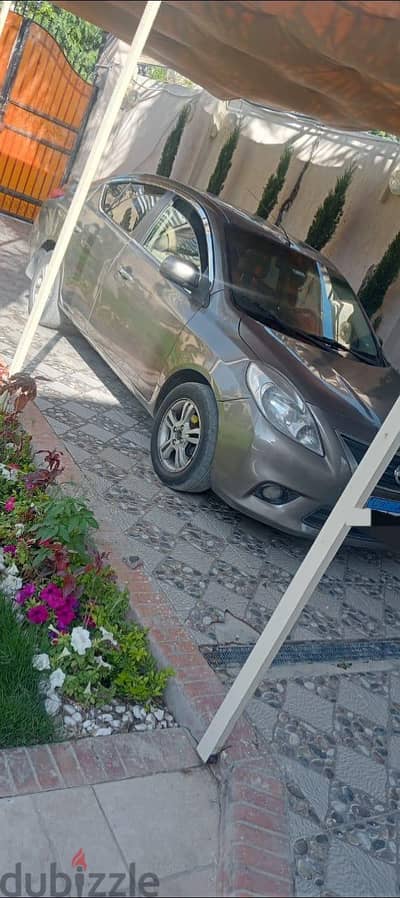 عربيه نيسان صانى اوتوماتيك لليجار
